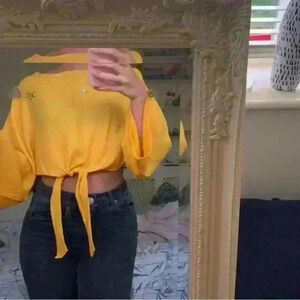 TOPSHOP - Crop Tie Blouse With Flared Sleeves B75